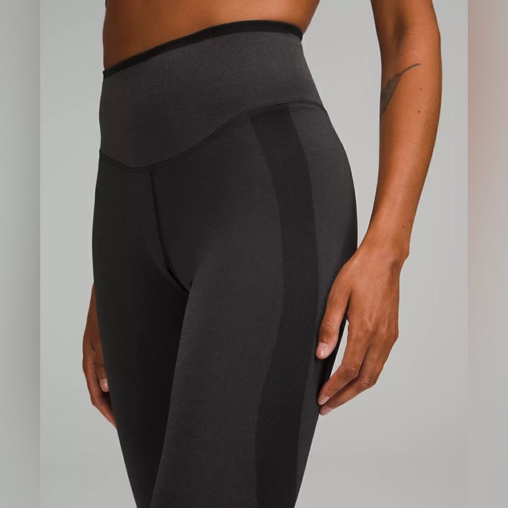 Lululemon Seamless Mesh High-Rise Training Tight 25”